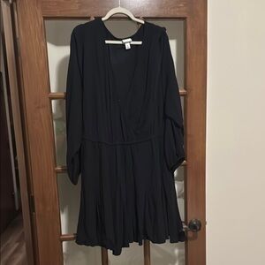 Ava & Viv Black V-Neck Dolman Sleeve Sundress